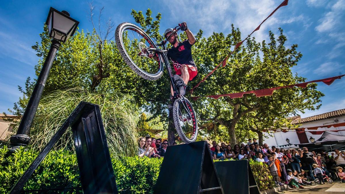 Una actuación de la Kabra Bike Show.