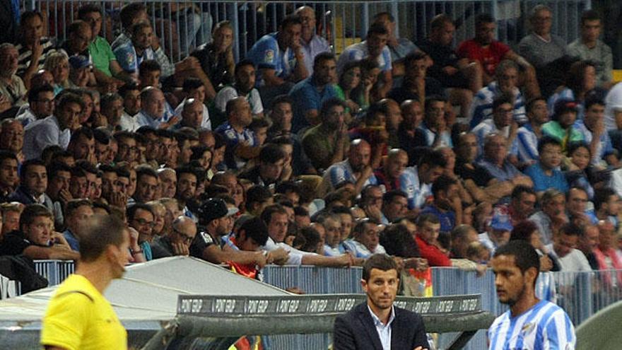 Javi Gracia, en la banda, durante el partido en La Rosaleda.