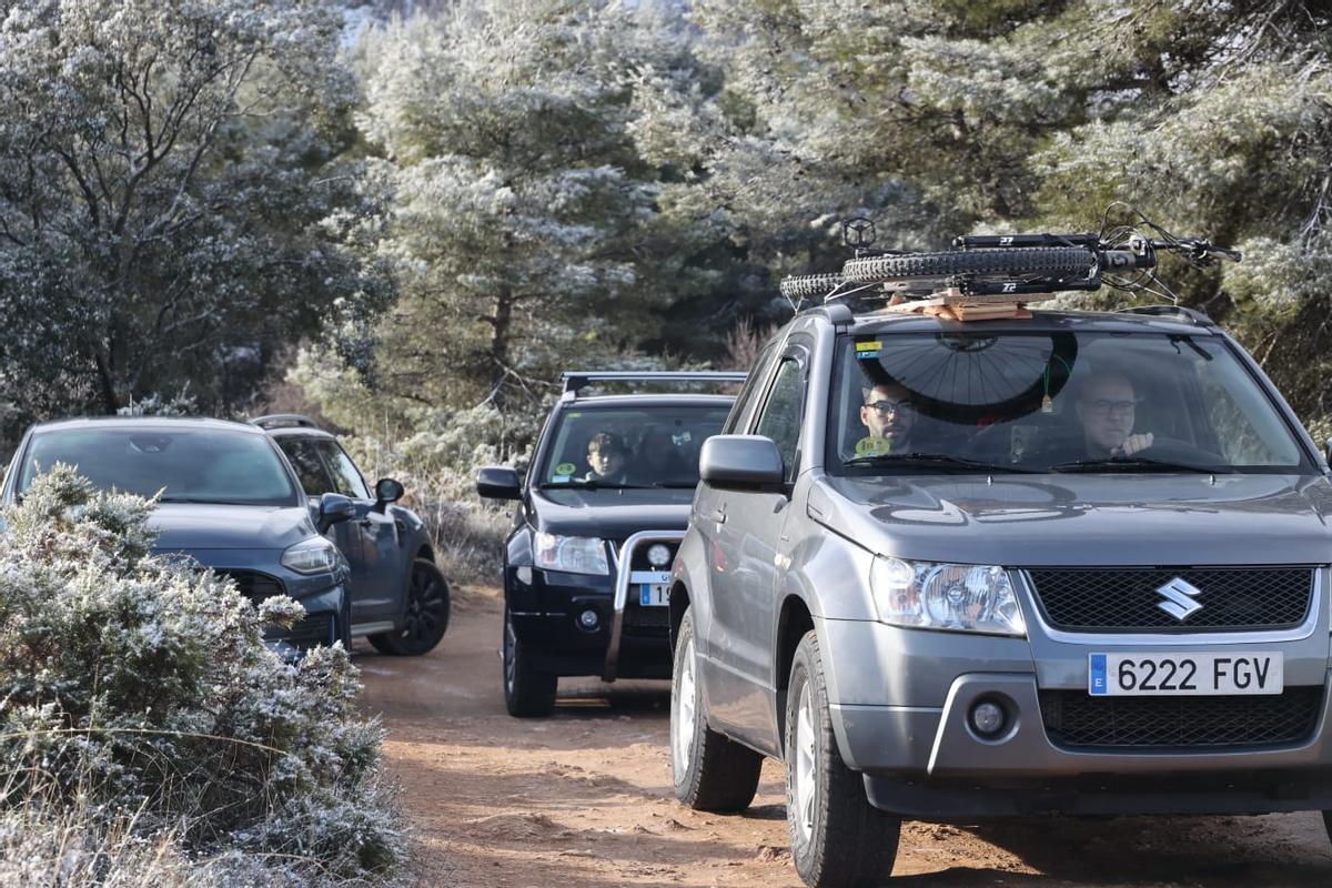 Aitana congrega a familias y visitantes para ver la nieve el Día de Reyes