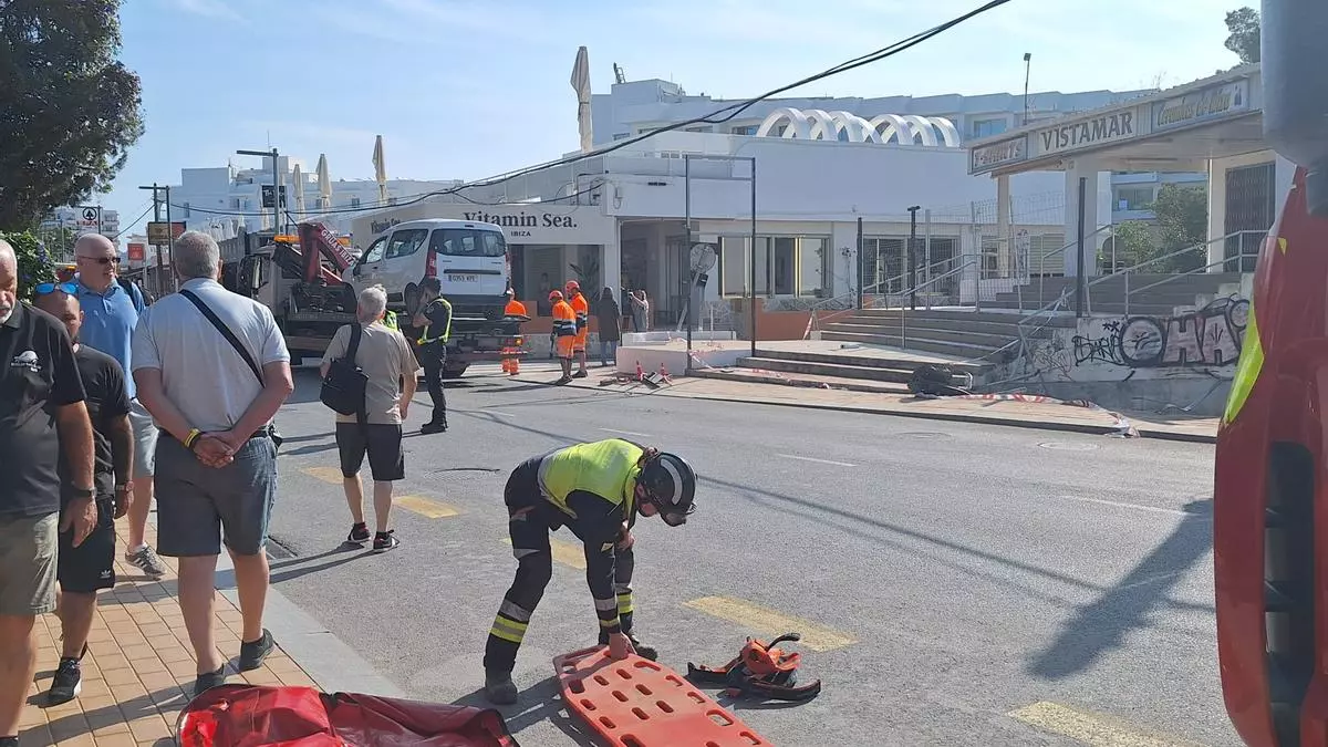 Atropello en Ibiza: un hombre muere tras ser arrollado por una furgoneta cuando caminaba por la acera