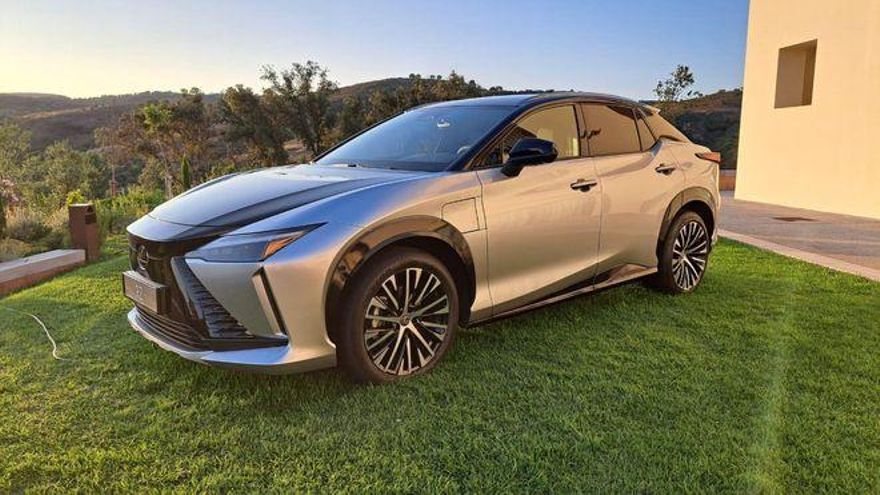 Lexus RZ: más potencia, eficiencia y deportividad