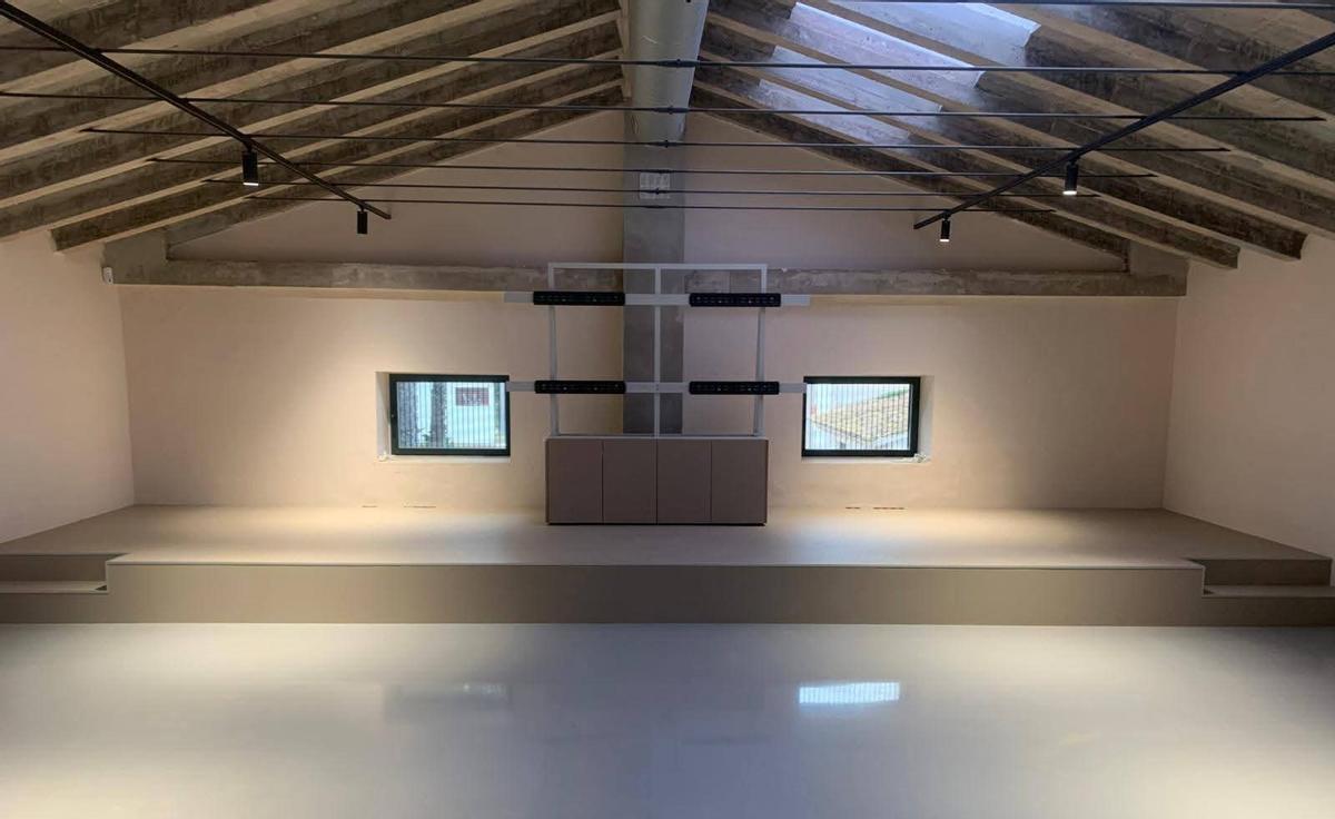 Una de las salas de la rehabilitada casa señorial de Torrecremada