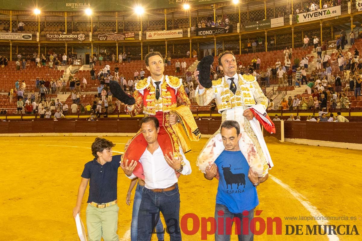 Rafaelillo y Antonio Ferrera salen a hombros en el mano a mano de Victorino en Murcia