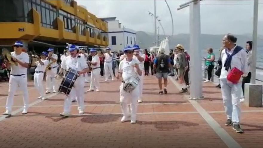 La Banda de Agaete ameniza el Martes de Carnaval en Las Canteras