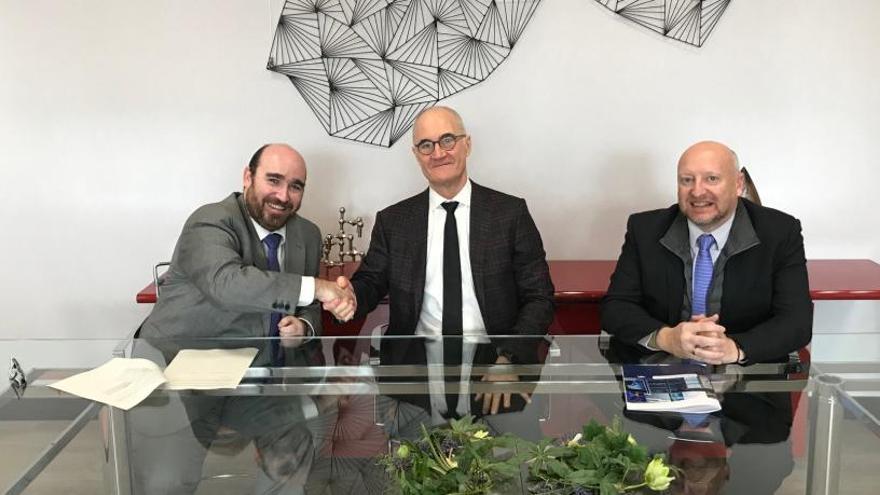 AXA y Ripoll y De Prado Centro de Excelencia FIFA firman un acuerdo de colaboración para cubrir la actividad deportiva
