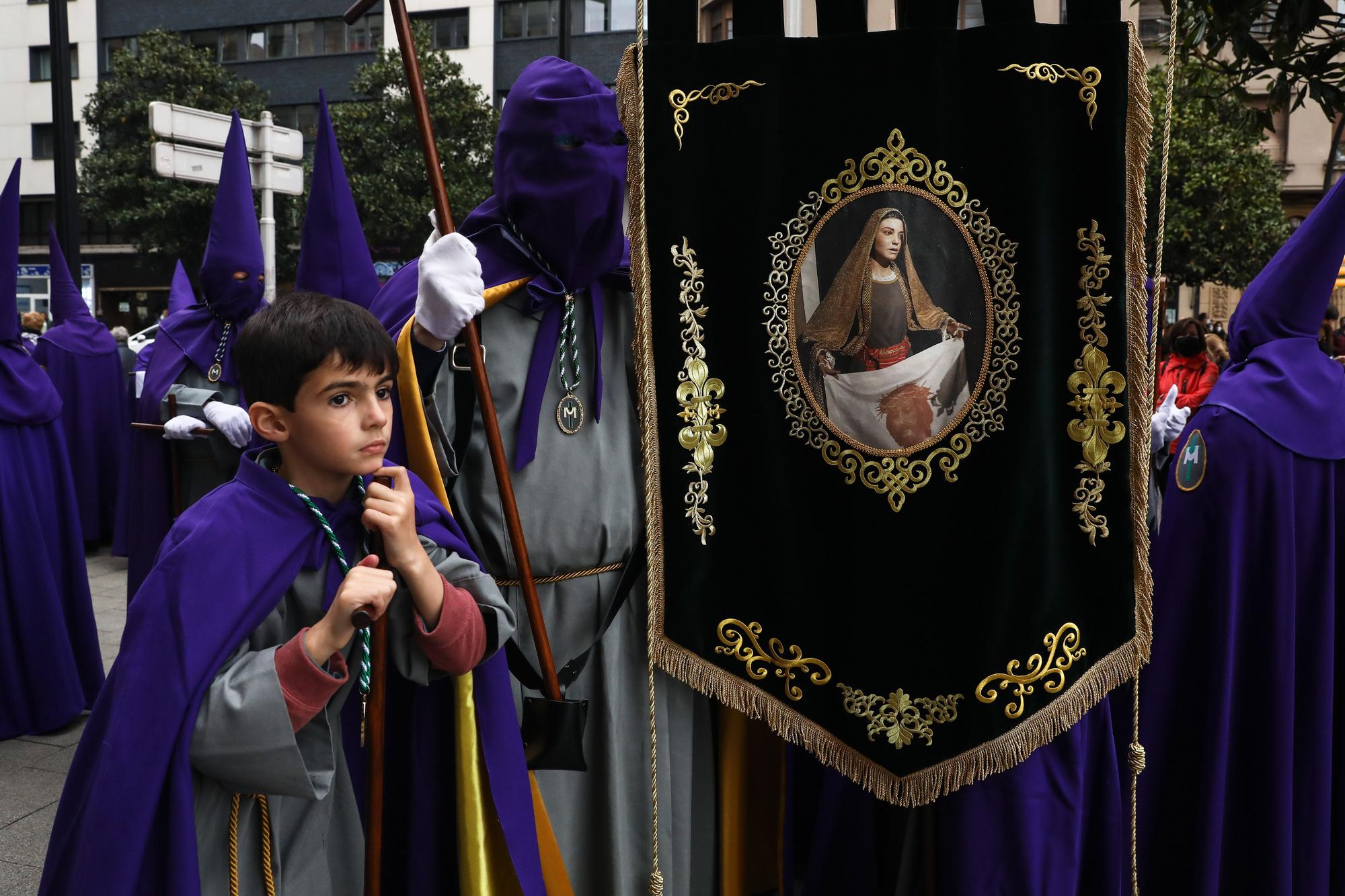 En imágenes: procesión del Miércoles Santo en Gijón