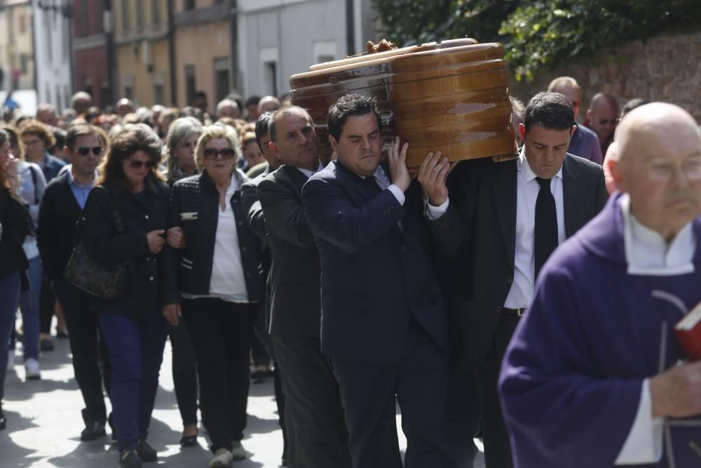 Funeral de Ramón Menéndez en Luanco