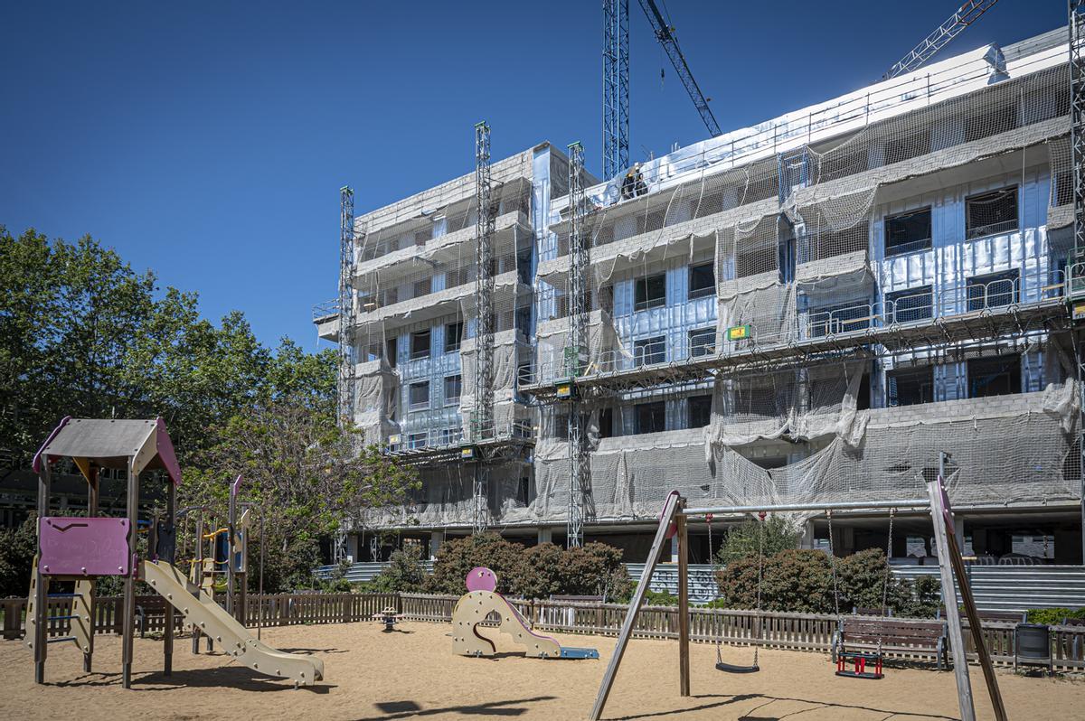 Bloque de viviendas de obra nueva en construcción