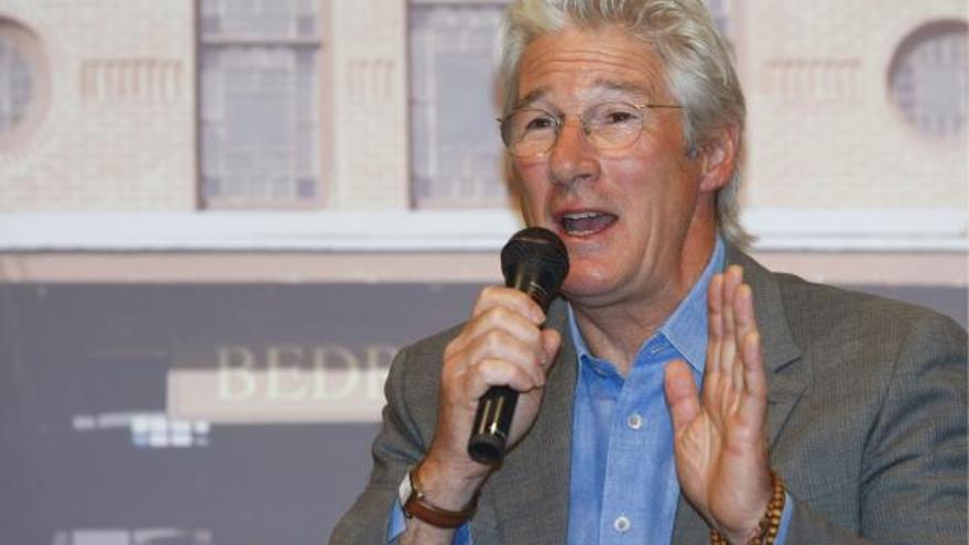 El actor estadounidense Richard Gere durante una rueda de prensa para promocionar su última película &#039;Hachiko: A Dog&#039;s Tale&#039; en Tokio.