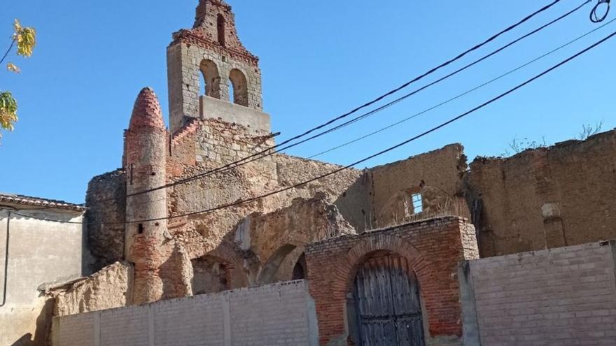 Restos de la iglesia de San Miguel Arcángel de Villalpando. | J. G. B