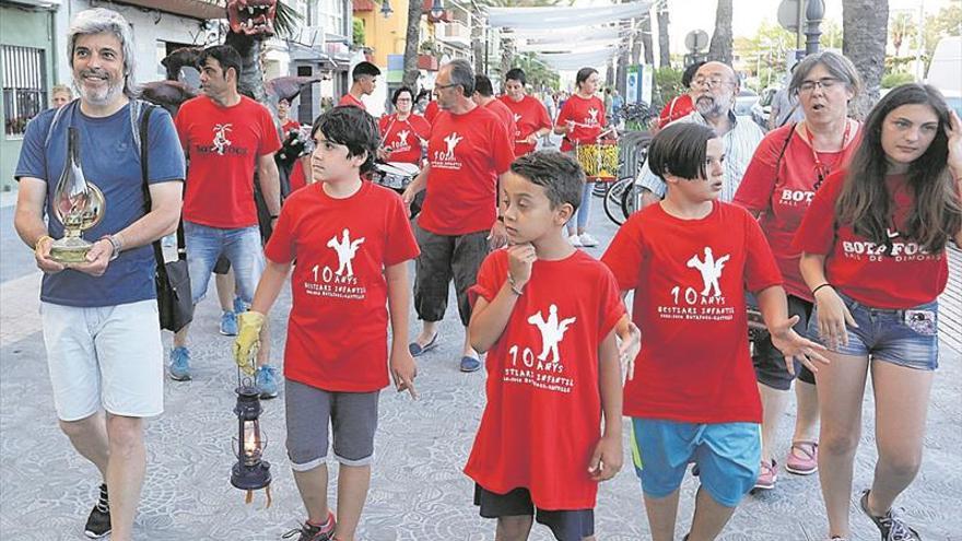 La flama de la lengua vuelve a las calles de Castellón