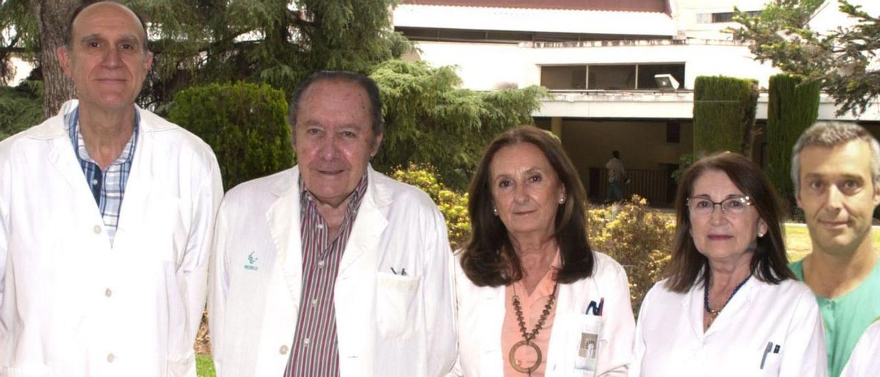 Los miembros del grupo de investigación Tuberculosis y micobacterias de la UCO.