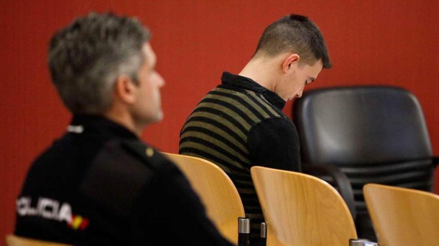 El acusado, durante su comparecencia ante el tribunal de la Sección Octava de la Audiencia Provincial.