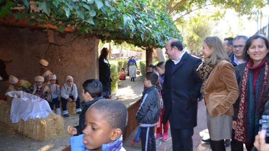 Escolares en el belén de El Raal