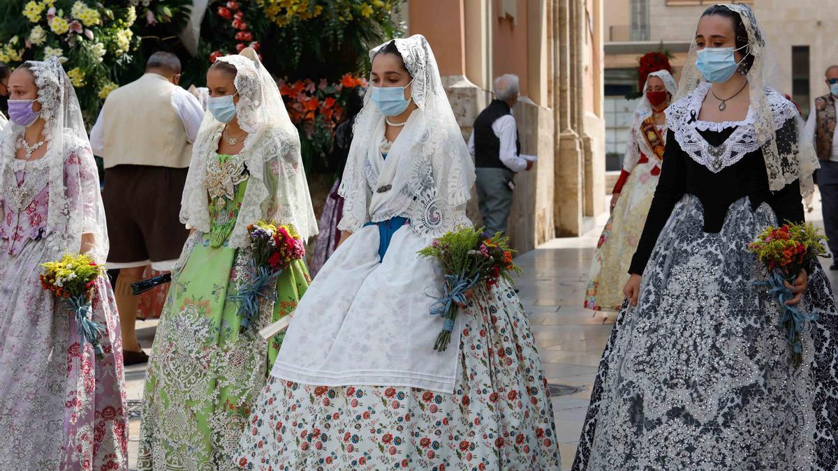 Búscate en el segundo día de Ofrenda por las calles del Mar y Avellanas (entre las 11.00 y 12.00 horas)