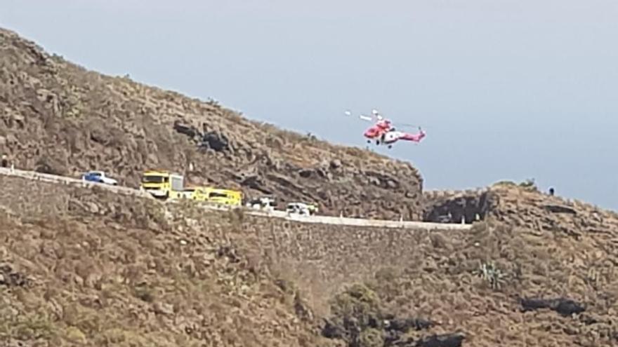 Coche precipitado por un barranco en Gáldar (13/06/21)