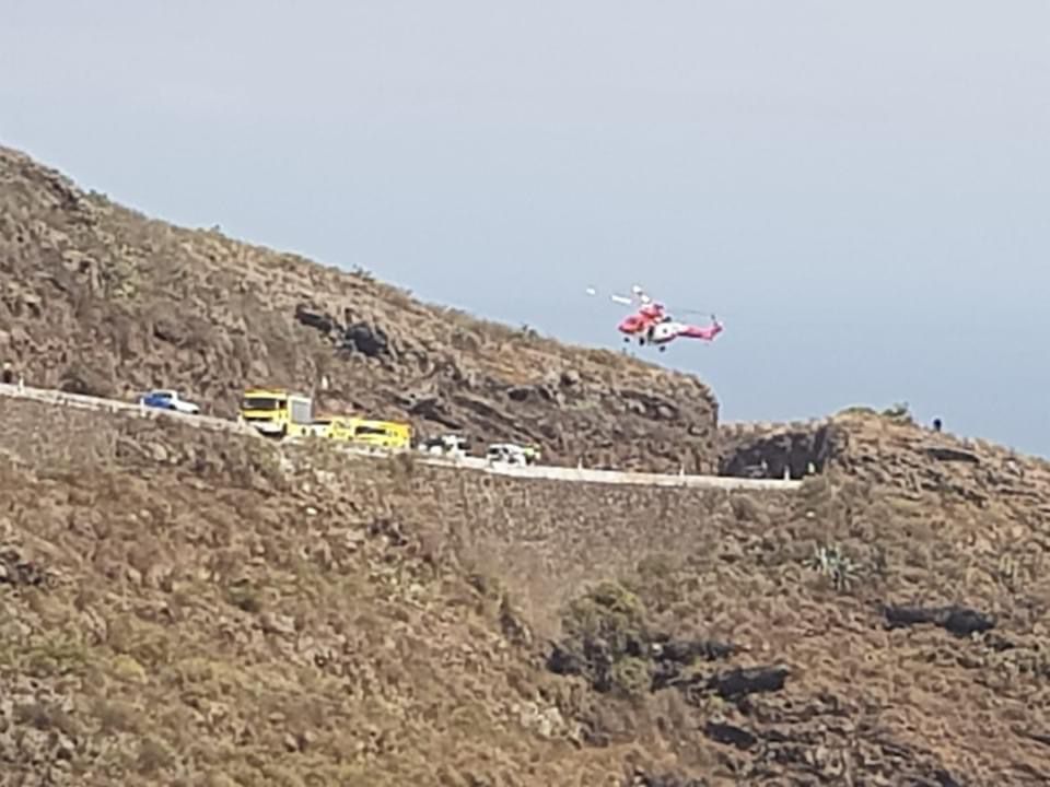 Coche precipitado por un barranco en Gáldar (13/06/21)