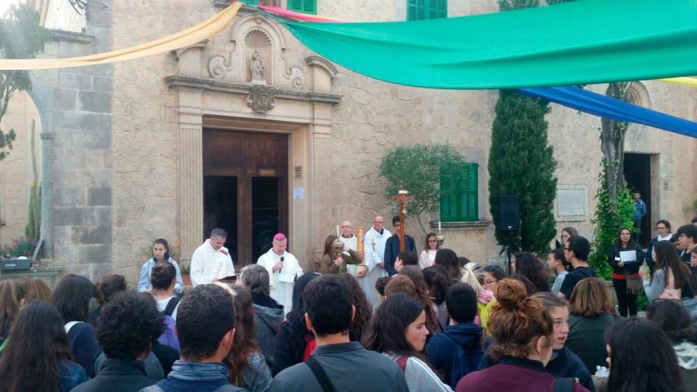 Cura acoge un encuentro de jóvenes cristianos de Mallorca