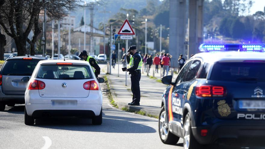 Control policial a la salida de Pontevedra