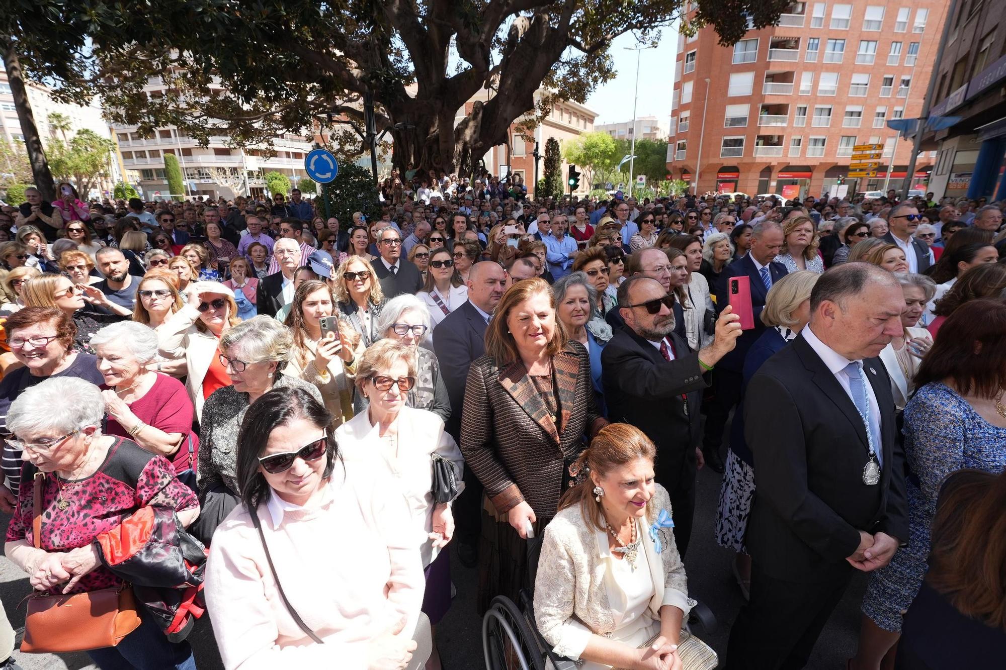 Galería de imágenes: La Virgen del Lledó sale de la basílica para ir a la ciudad