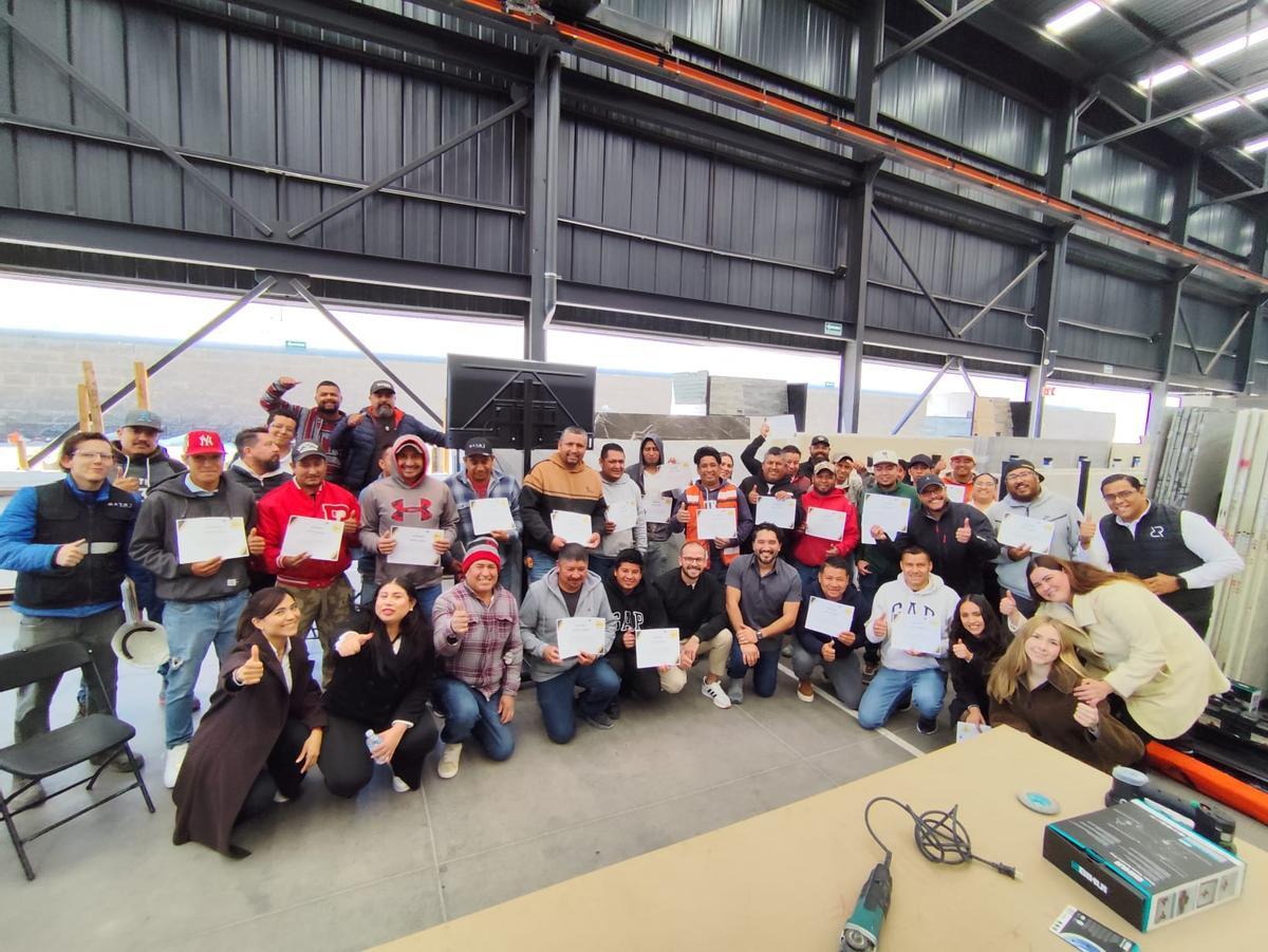 Imagen de uno de los grupos a los que Jaime ha impartido formación.