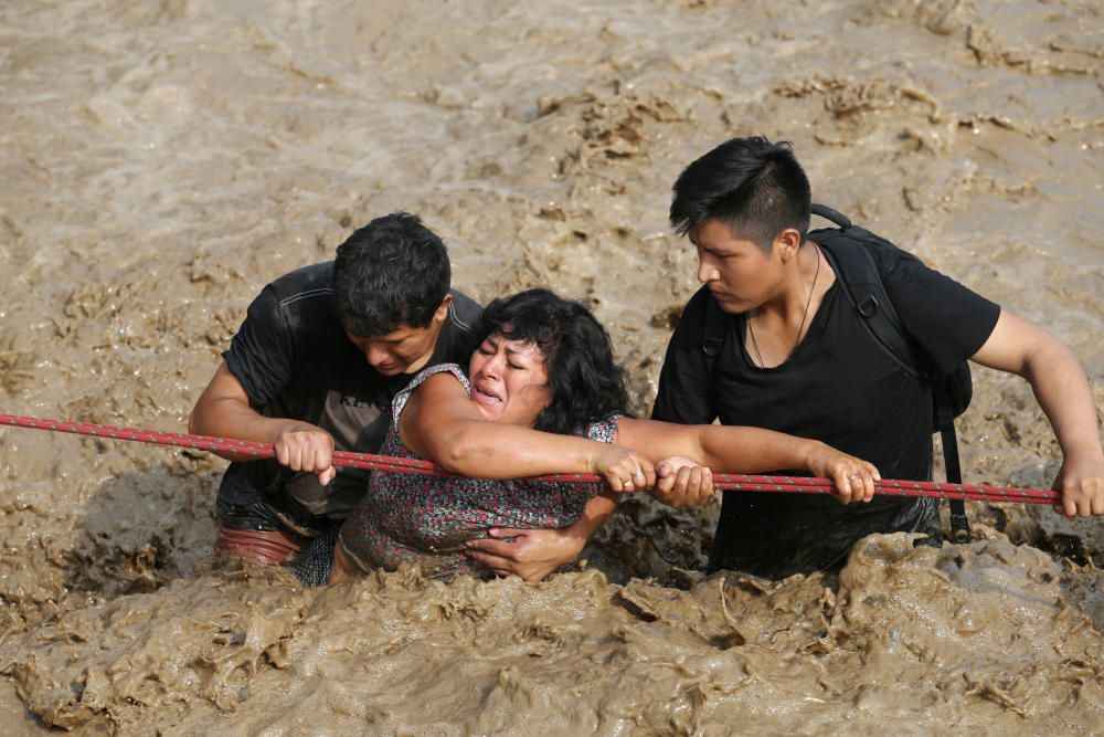 Las inundaciones dejan decenas de muertos y miles de damnificados en Perú.