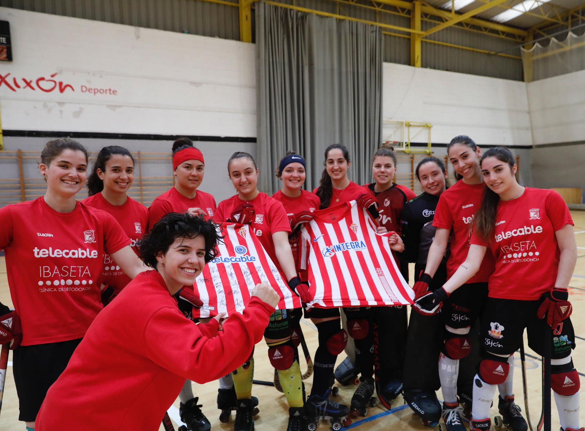 EN IMÁGENES: Jugadoras del equipo de hockey de Telecable en el pabellón de Mata-Jove