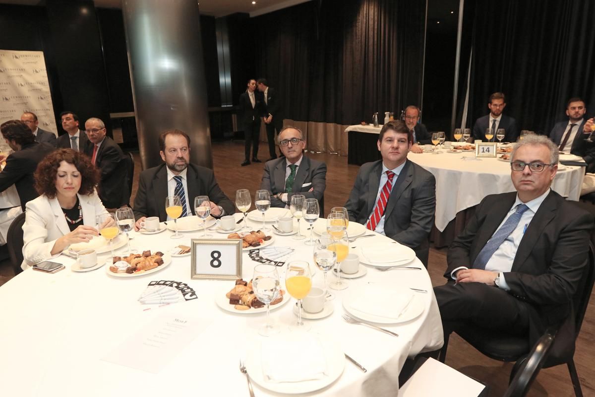 Fotogalería / Los Desayunos de CÓRDOBA / James M. Roberts