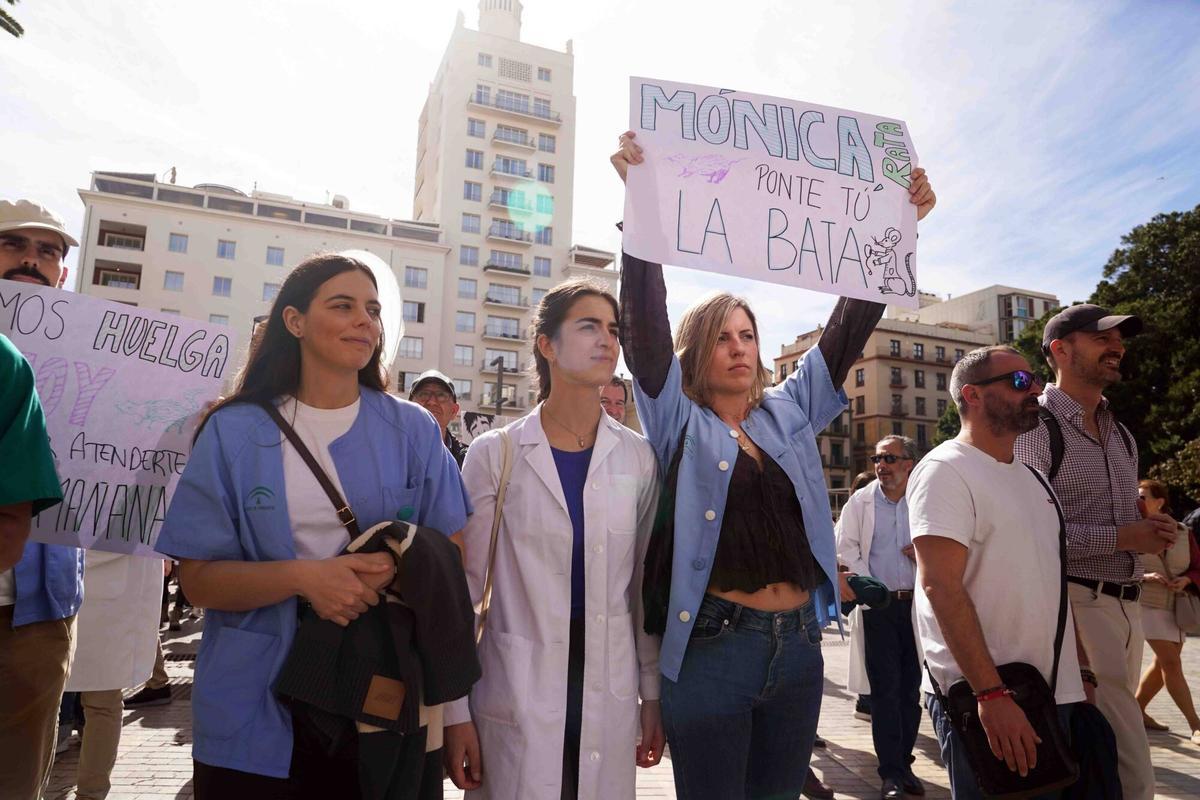 Más de medio millar de médicos de Málaga marchan por calle Larios en una nueva jornada de huelga Más de medio millar de médicos de Málaga marchan por calle Larios en una nueva jornada de huelga