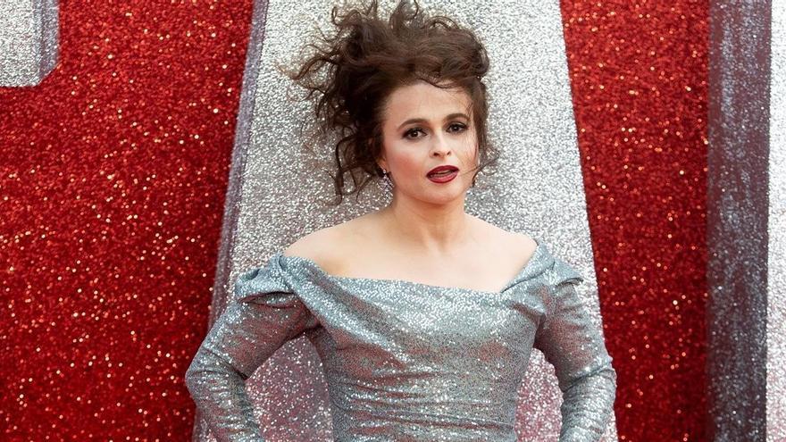 Helena Bonham Carter lämnar "The White Lotus" mitt under inspelningen