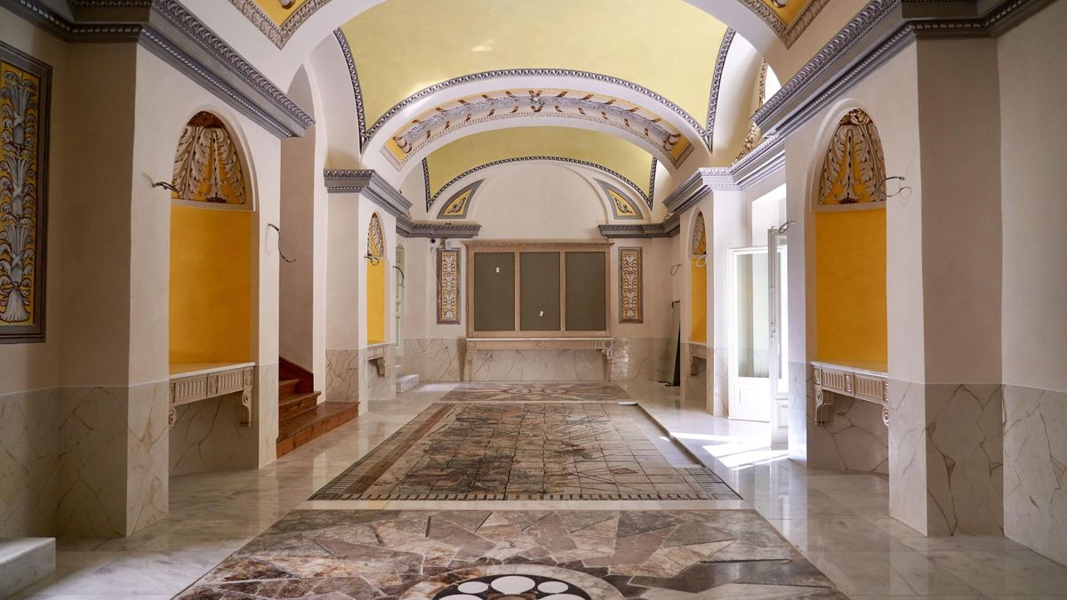 Interior del recién restaurado Palacio de los Duques de Osuna, en el parque de El Capricho.