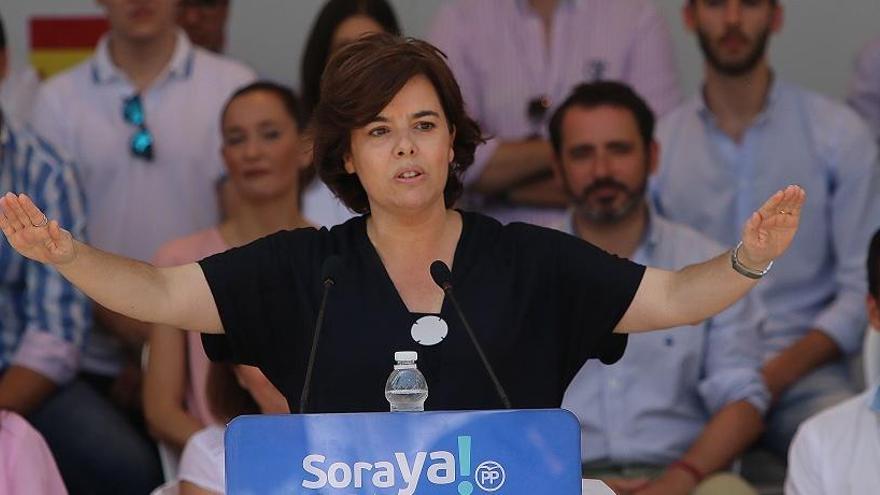 Soraya Sáenz de Santamaría durante un acto de la campaña de las primarias del PP, en Málaga.