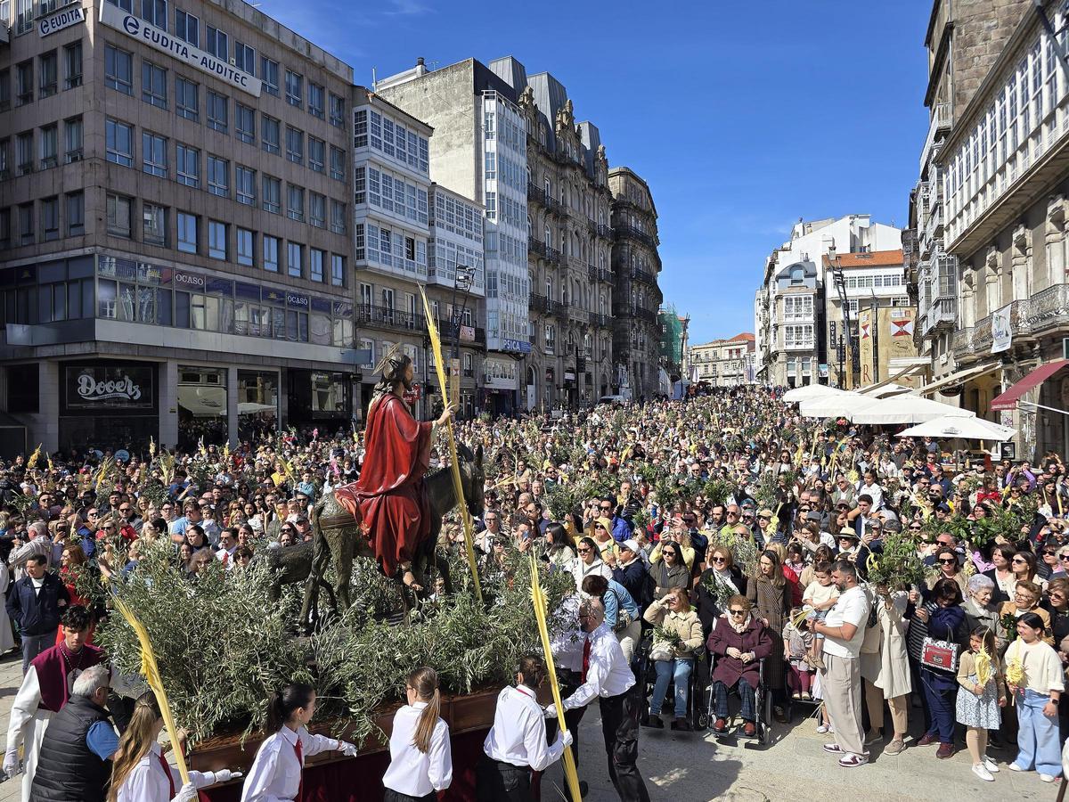 La procesión de la Borriquita de Vigo este Domingo de Ramos, en imágenes