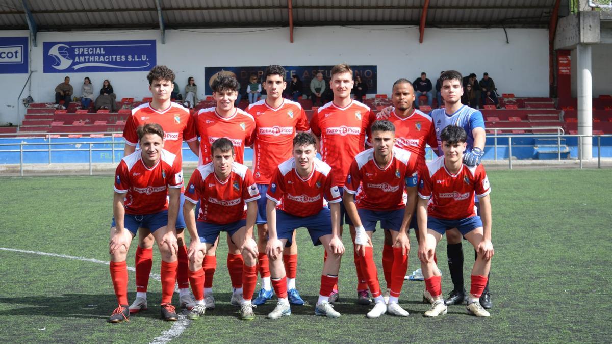 Jugadores del Narcea, el domingo pasado.