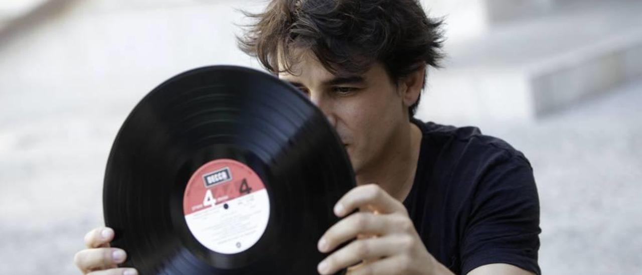 Salva Arévalo, socio de la empresa de fabricación de discos We Record Vinyl.