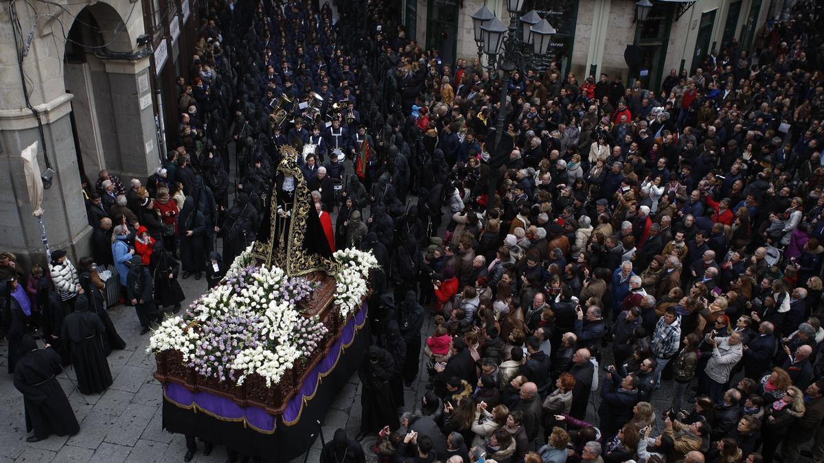 Procesión de la Cofradía de Jesús Nazareno.