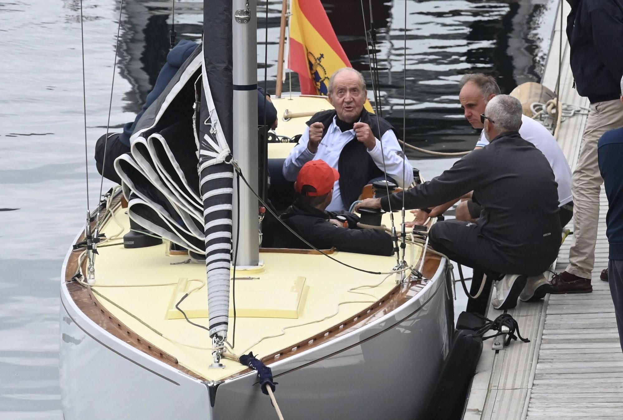 El rey emérito, Juan Carlos I, ya navega por aguas de Sanxenxo