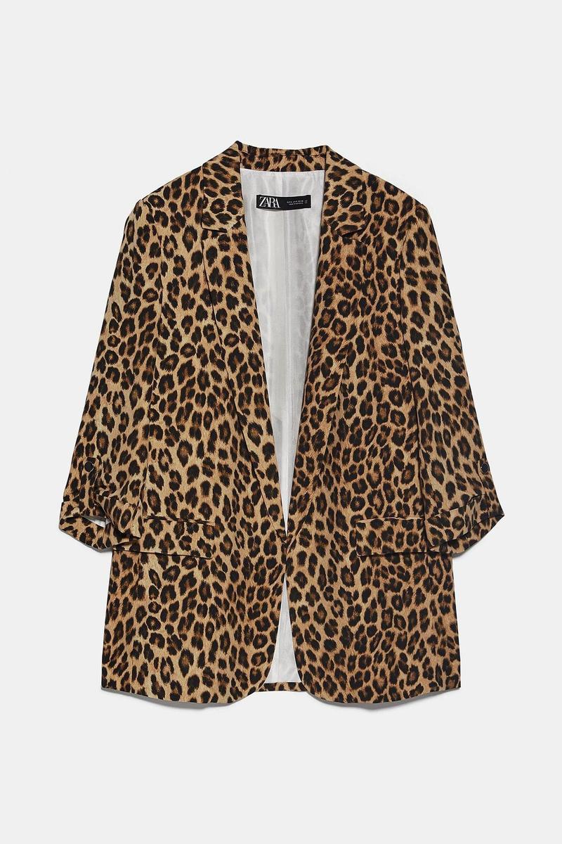 Blazer de estampado de leopardo de la nueva colección de Zara que ya tiene en su armario la influencer Mery Turiel