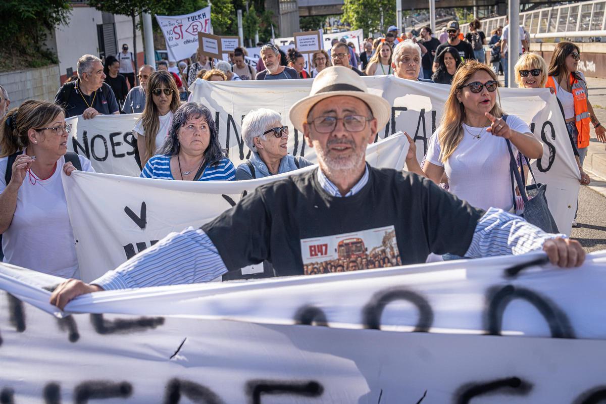 Vecinos de Torre Baró retoman la lucha de El 47 y exigen acabar con los retrasos del bus a demanda