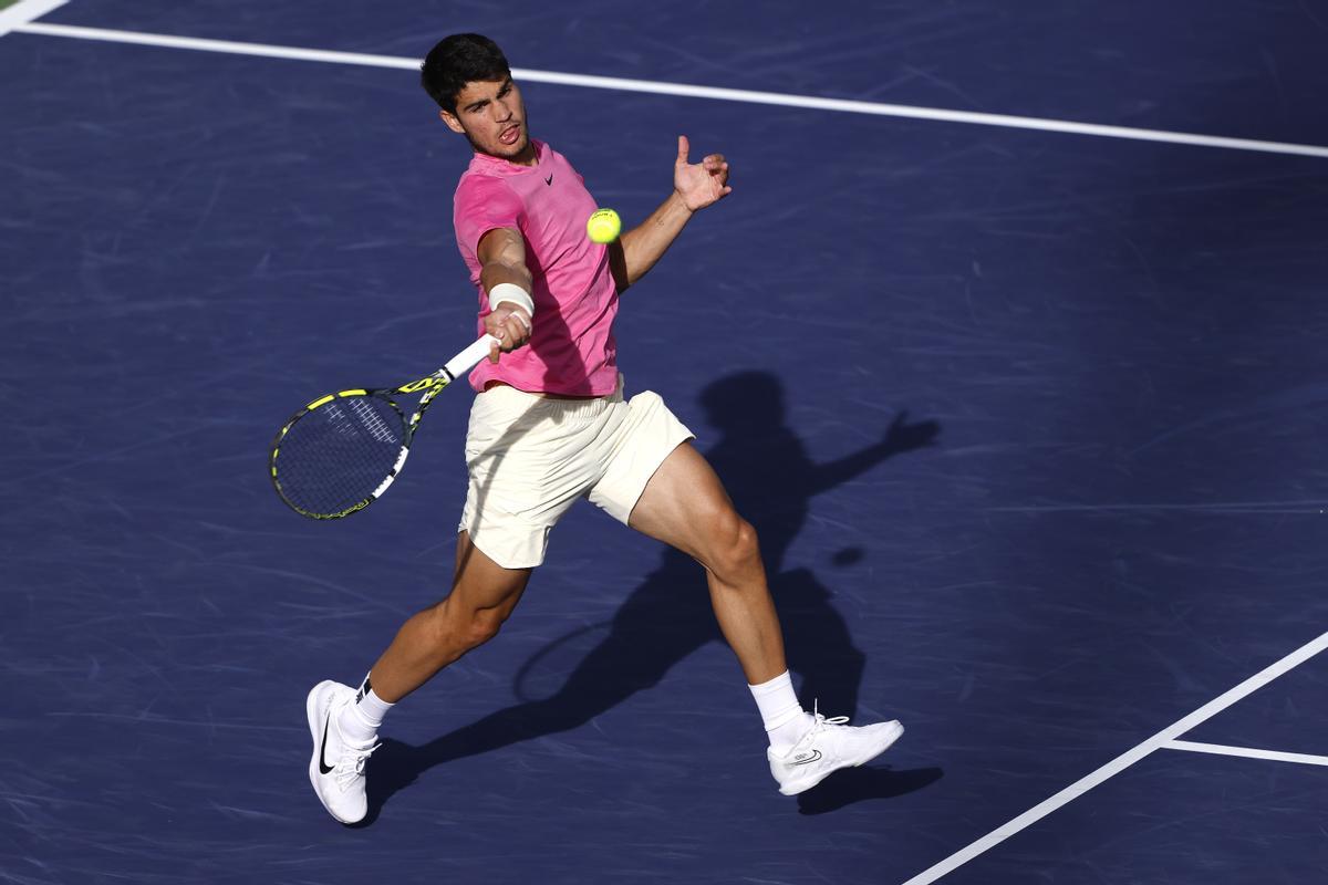 Alcaraz, durante el partido de seminfinales contra Sinner.