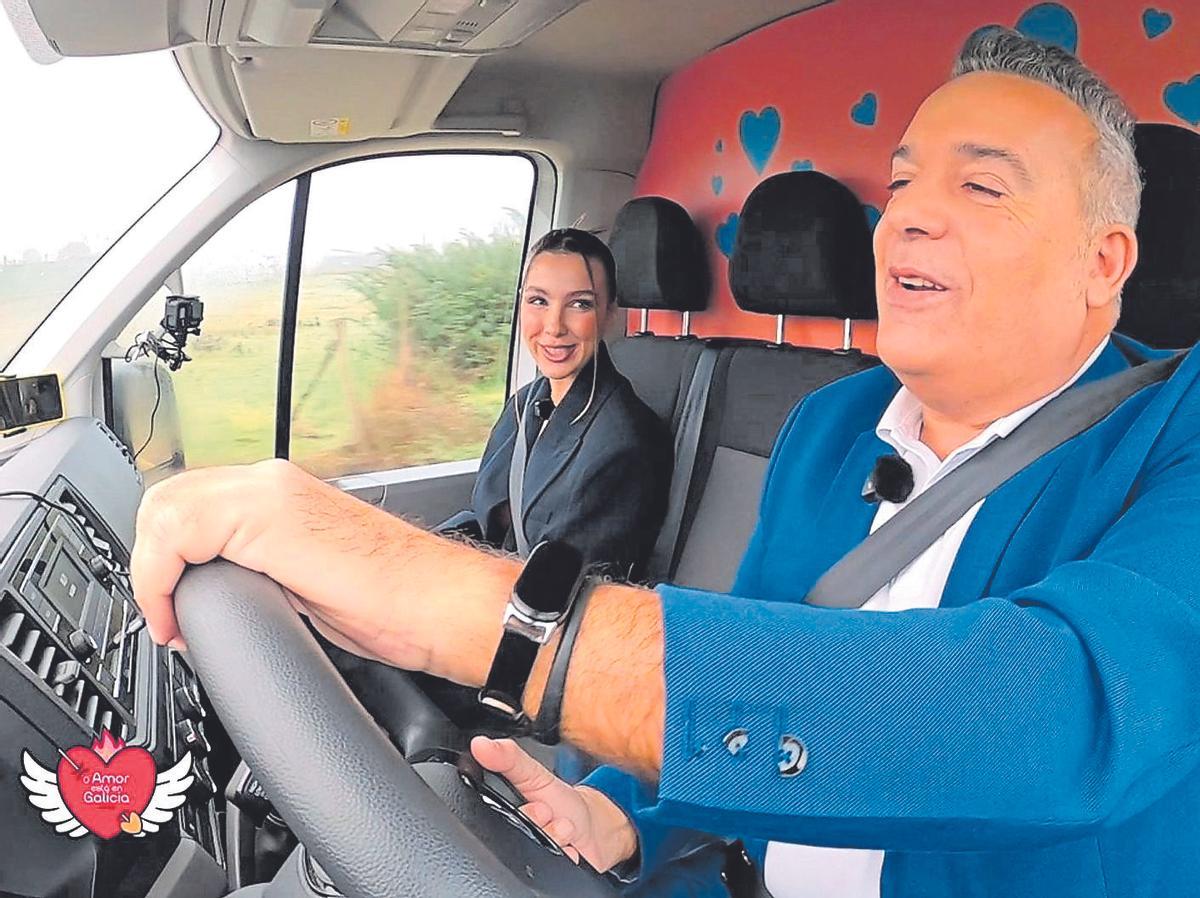 La compostelana Laura Boado, junto a Paco Lodeiro, en ‘O amor está en Galicia’