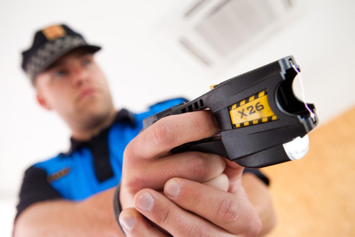 los-mossos-tendran-140-pistolas-taser-finales-ano-1438591154691 los-mossos-tendran-140-pistolas-taser-finales-ano-1438591154691