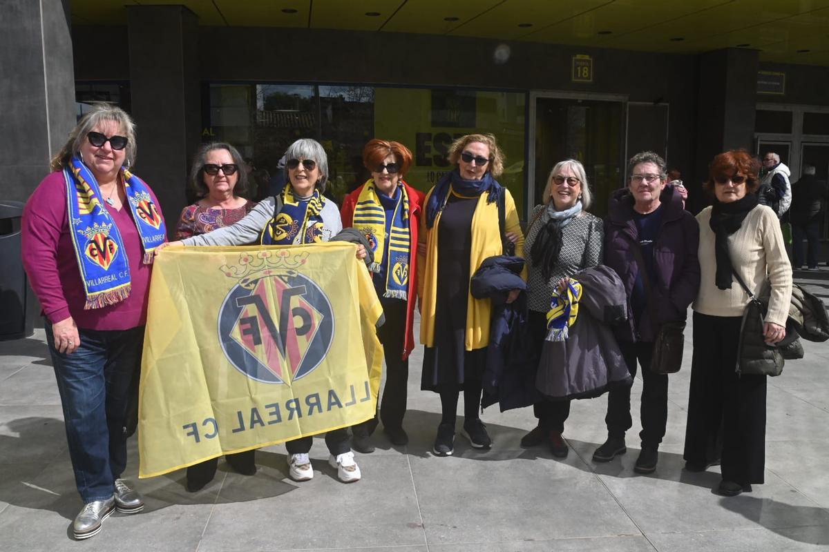 Galería: La afición del Villarreal disfruta de un nuevo derbi ante el Elche