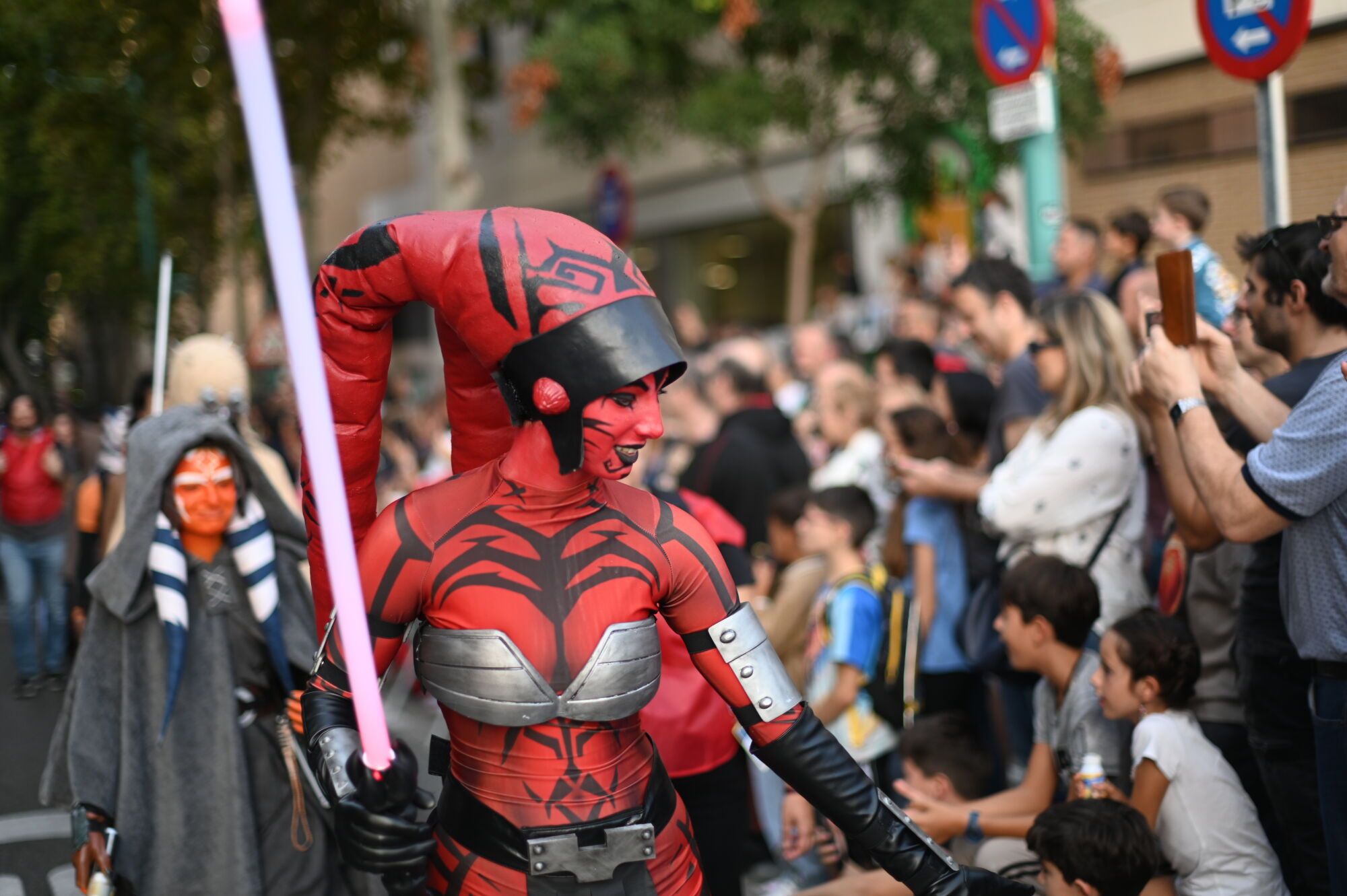 En imágenes | El desfile de Star Wars acerca la fuerza al público de Zaragoza