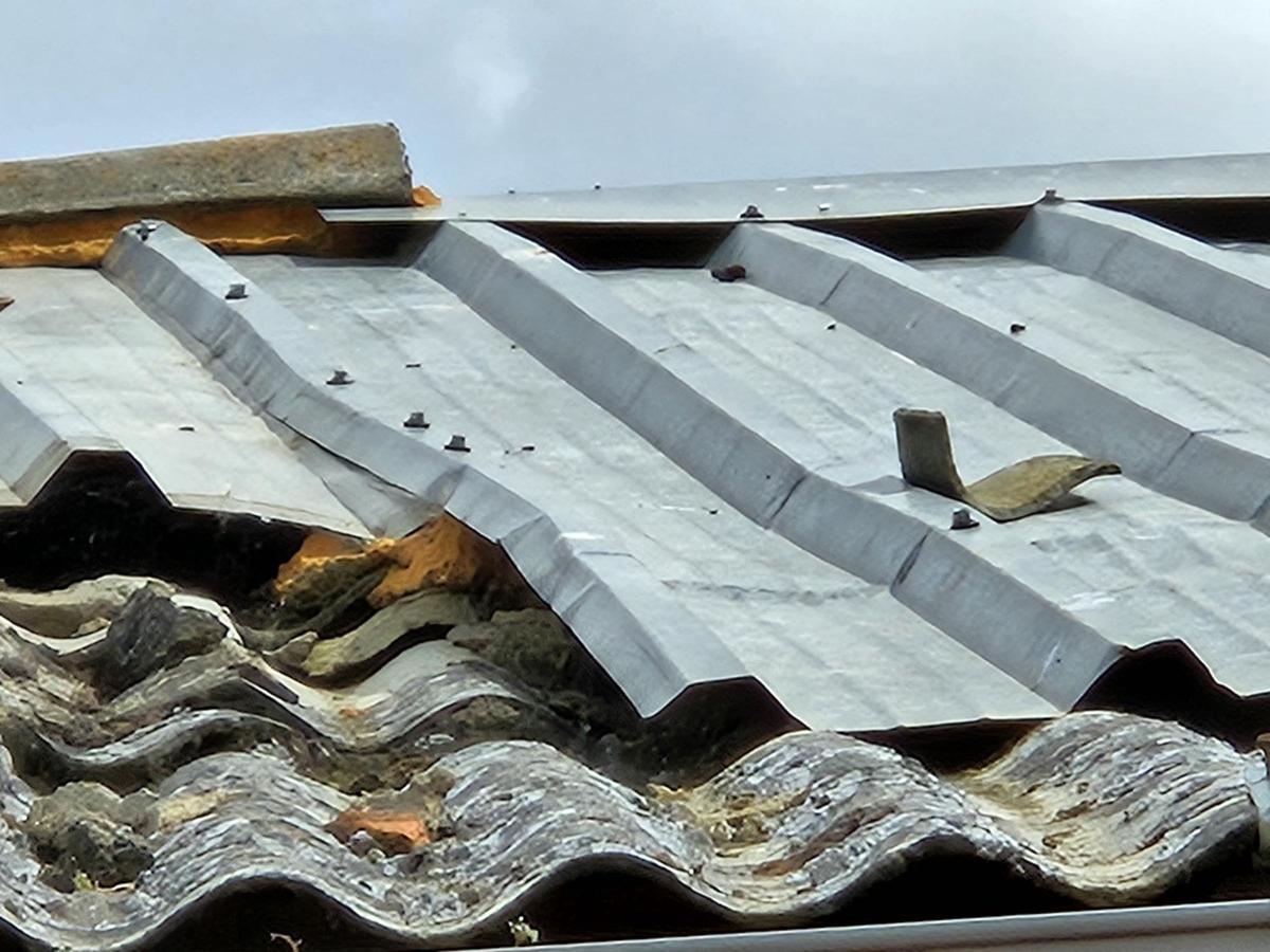 Detalle de la cubierta del edificio de Tábara