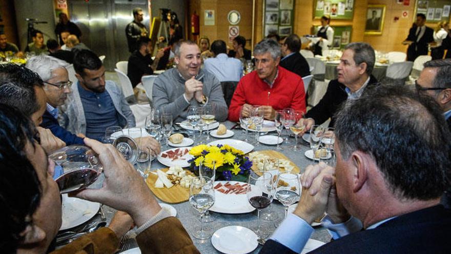 Comida navideña de la plantilla de la UD Las Palmas con el presidente