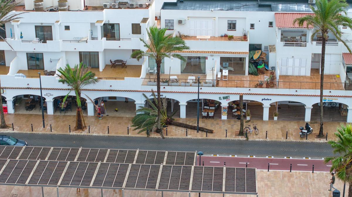 Daños en una calle de La Savina, en Formentera