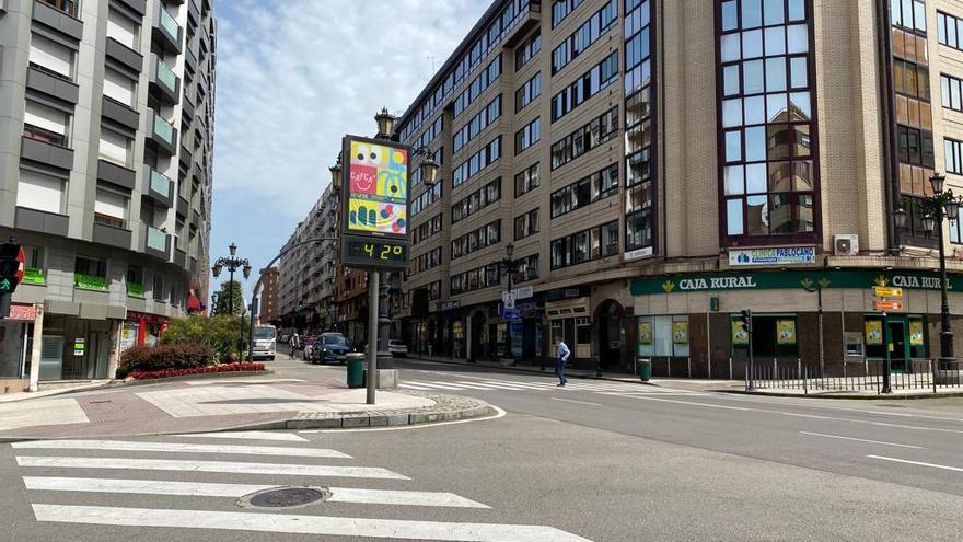 El calor abrasa Asturias: el Principado vuele a batir récords de temperaturas en un viernes que acabó en tormenta