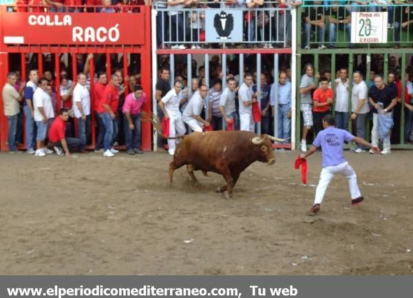 Almassora al completo sale a la calle en su primer día de festejos taurinos