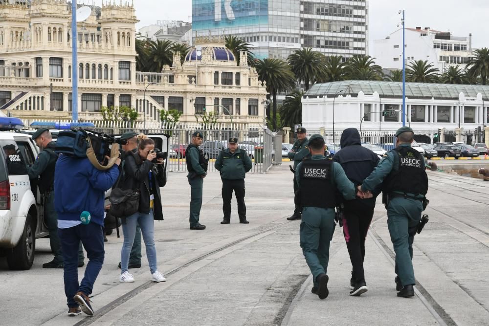 Simulacro ''de película'' en el puerto de A Coruña